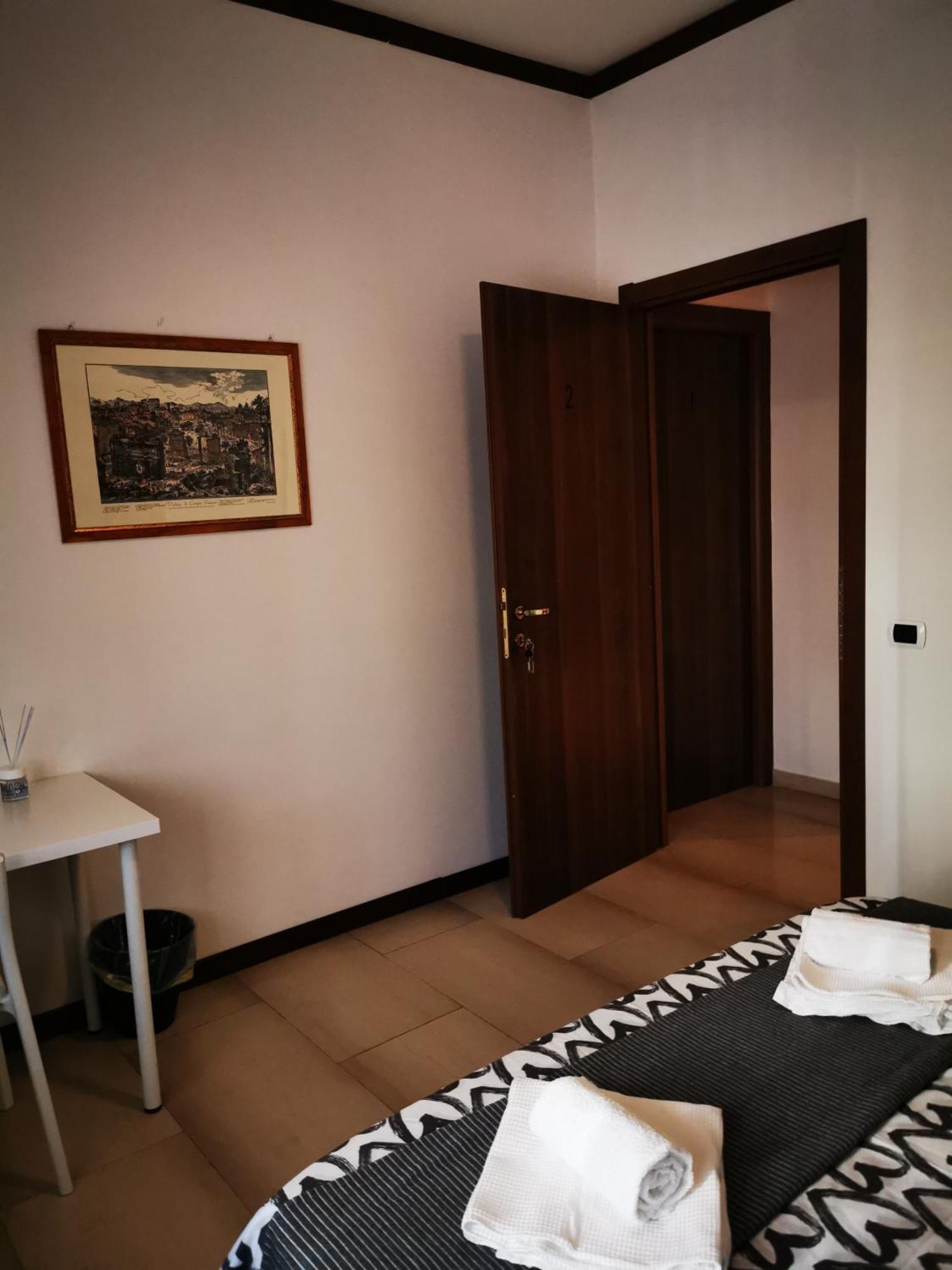 Bella Roma - Ee Hotel Værelse billede